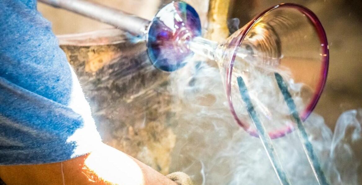 Co sprawia, że fabryka bombek to wyjątkowe miejsce na mapie turystycznej?
