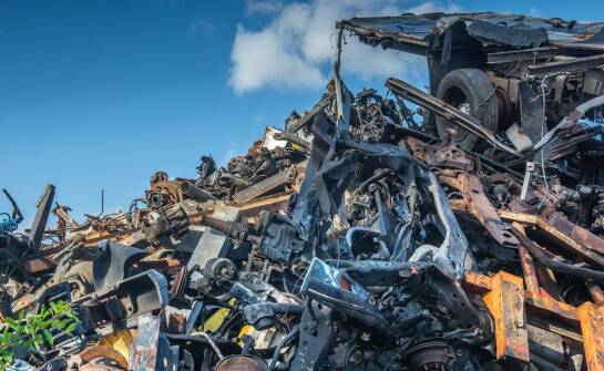 Czym wyróżnia się recykling pojazdów na auto złomie w Mikołowie?