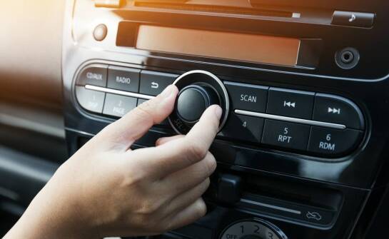 Jak wybrać najlepszy samochodowy radioodtwarzacz stereo?
