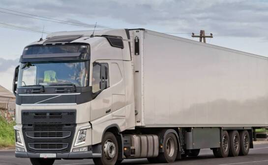Nowoczesne systemy bezpieczeństwa w samochodach dostawczych Toyoty