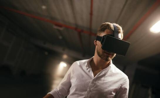 Wpływ filmów VR na zaangażowanie widzów