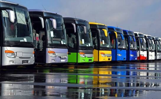 Jakie aspekty uwzględnić przy wynajmie busa na eventy biznesowe?
