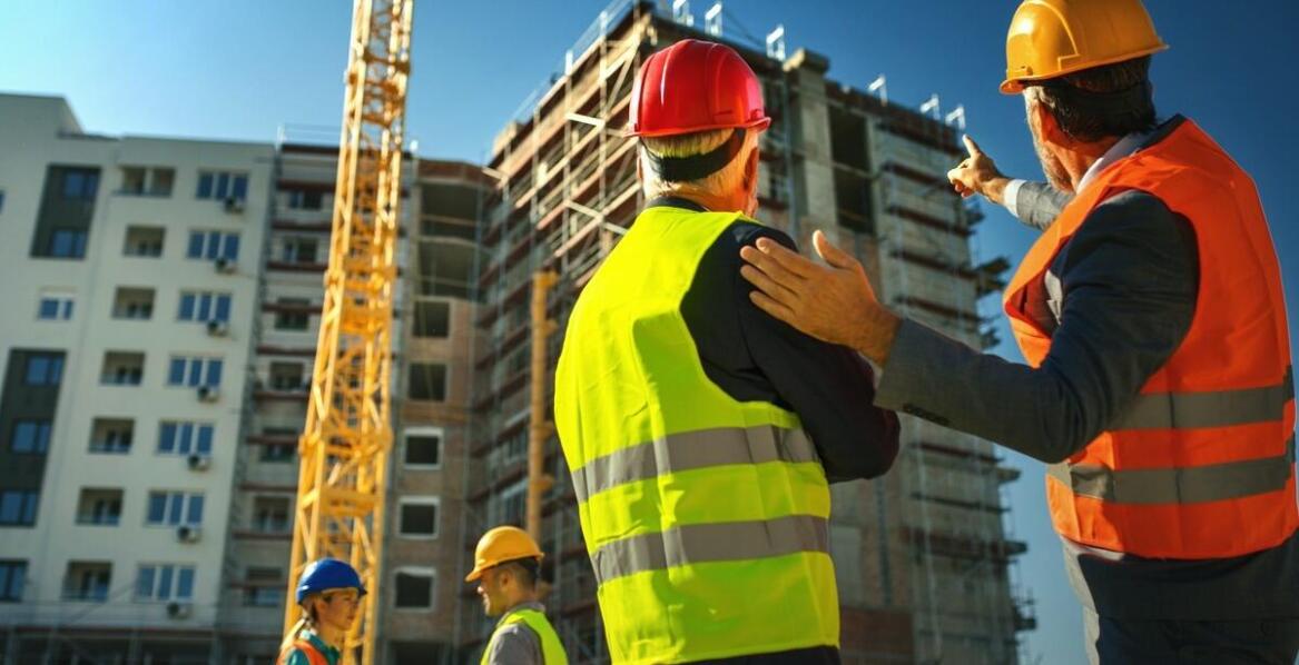 Jak stworzyć przestrzeń przyjazną środowisku w projekcie pokoju młodzieżowego?