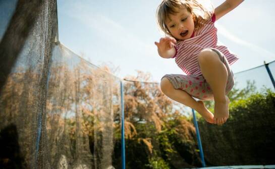 Zalety trampoliny 3 osobowej dla aktywnego stylu życia