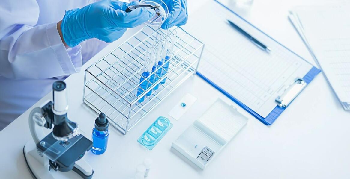 Przewodnik po odczynnikach chemicznych dostępnych w sklepie online