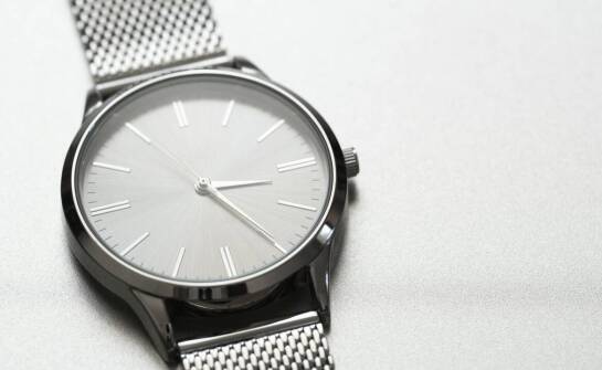 Zegarki eleganckie czy casualowe – co wybrać na co dzień?