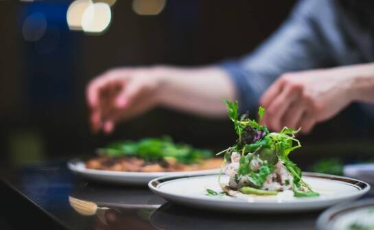 Jak komponować menu z doradą filet, aby przyciągnąć klientów?