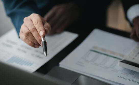 Jak zakup gotowej spółki wpływa na minimalizację ryzyka finansowego?