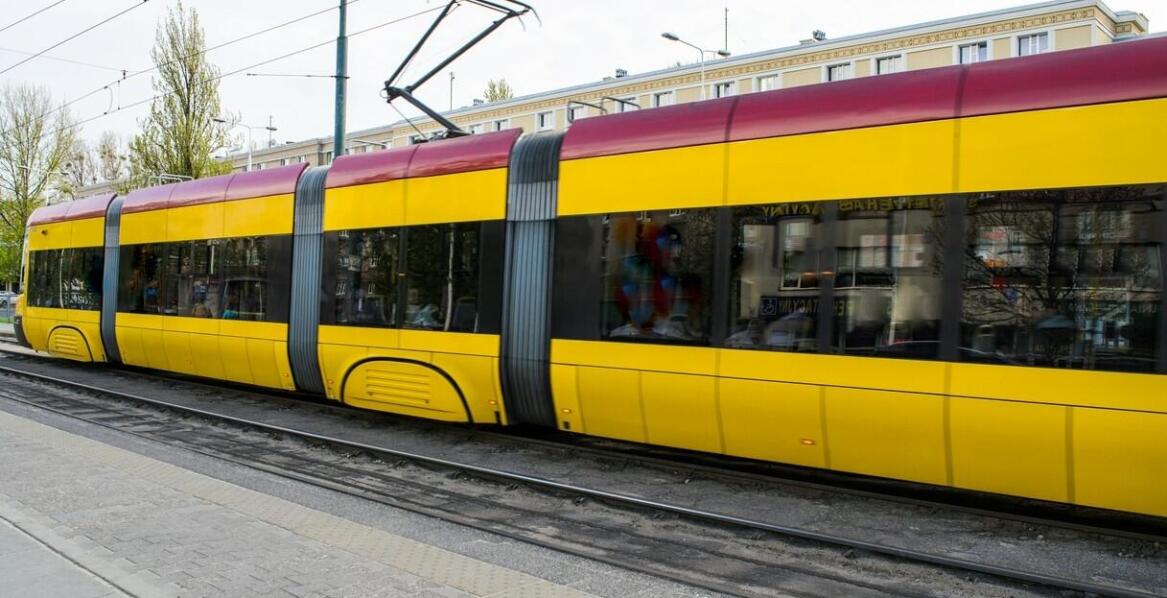 Jak piaggio porter van wpływa na efektywność transportu w zatłoczonych miastach?