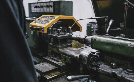 CNC co to znaczy: Podstawy technologii numerycznego sterowania