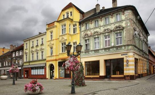 Różnorodność wzorów i kolorów w ofercie bolesławieckiej porcelany