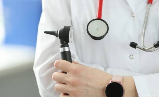 Wziernik uszny – jak wpływa na dokładność diagnozy problemów otolaryngologicznych?