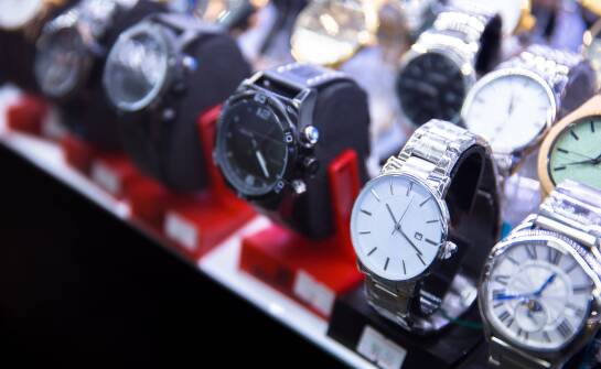 Zegarmistrz w erze smartwatchy — czy to zawód przyszłości, czy przeszłości?