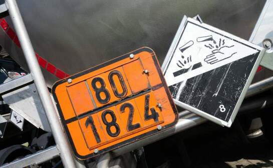 Jak zmieniające się przepisy wpływają na transport ładunków niebezpiecznych ADR?