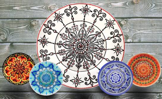 Hand-decorated breakfast plates – what makes them unique?