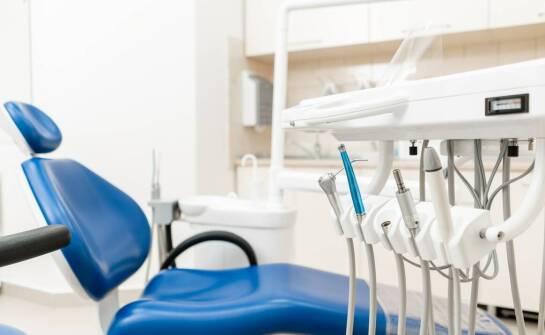 Jak stomatologia zachowawcza jest realizowana?