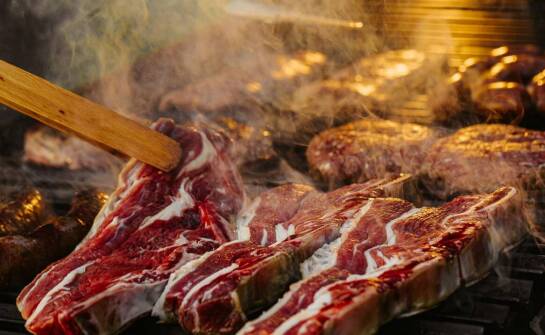 Porównanie klasycznych i elektrycznych urządzeń do grillowania