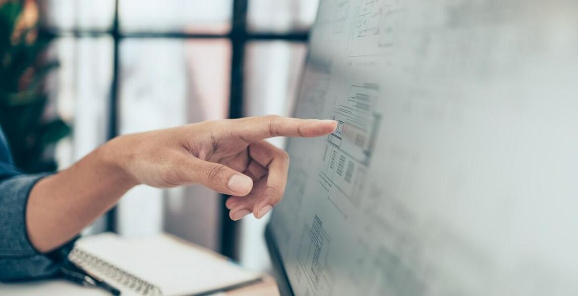 Jakie są kluczowe aspekty zakupu oprogramowania online z legalną licencją?