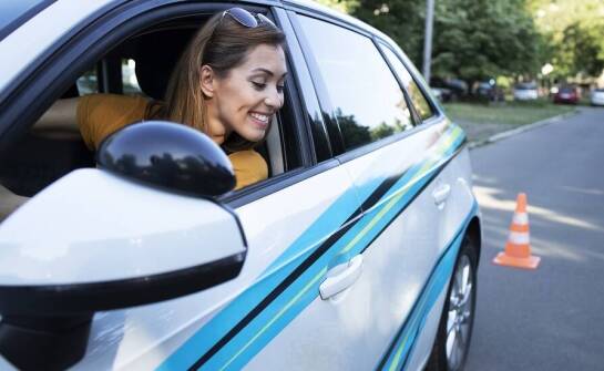 Jakie nowoczesne narzędzia dydaktyczne wspierają naukę jazdy na auto?