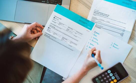 Korzyści z wystawiania faktury VAT przy usługach sprzątających dla firm