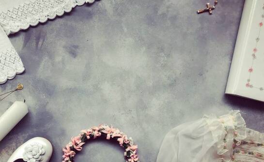 Podwiązki ślubne w stylu vintage – inspiracje i porady dla panny młodej