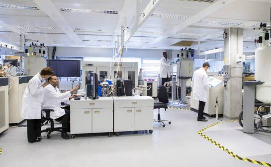 Jak ciekły azot wspiera procesy badawcze w laboratoriach?