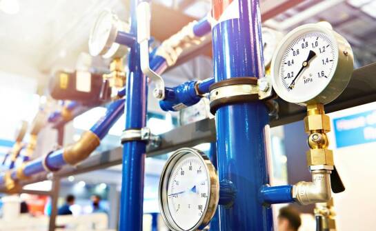 Jakie parametry techniczne są najważniejsze przy wyborze pompy hydraulicznej?