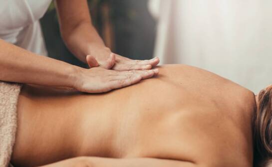 Terapie manualne w osteopatii – skuteczne metody leczenia bólu kręgosłupa