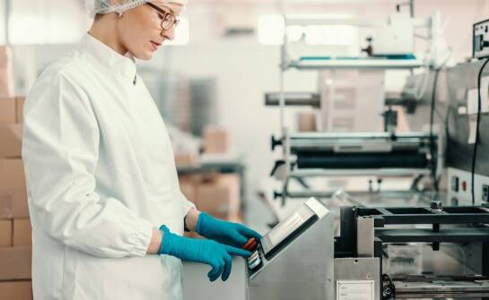 Jak audytor HACCP wspiera firmy w adaptacji do zmieniających się przepisów?