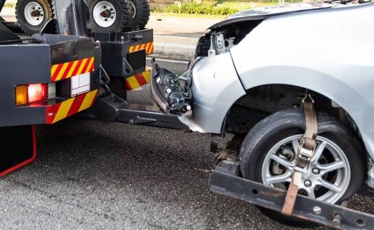 Proces holowania pojazdów osobowych na autostradzie – co warto wiedzieć?