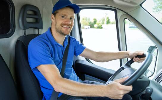 Czy kierowca może pracować w kilku firmach transportowych?