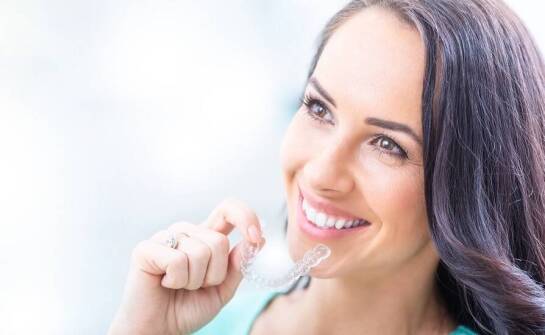 Jakie nowoczesne techniki ortodontyczne oferuje dentysta na Ursynowie?