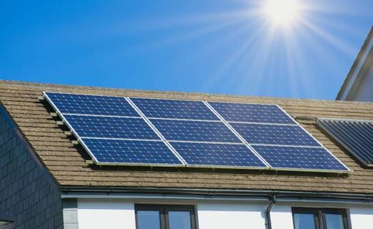 Mata solarna – praktyczne zastosowanie i korzyści dla użytkowników basenów