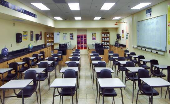 Rola dezynfekcji w utrzymaniu wysokiego standardu higieny w placówkach edukacyjnych