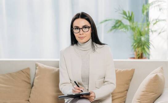 Jak psycholog może pomóc w rozwoju umiejętności interpersonalnych?
