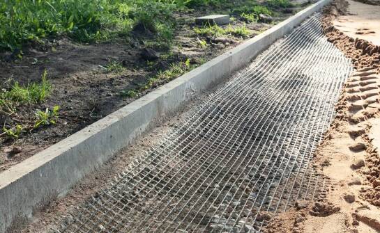 Geosiatki drogowe jako fundament zrównoważonego rozwoju infrastruktury