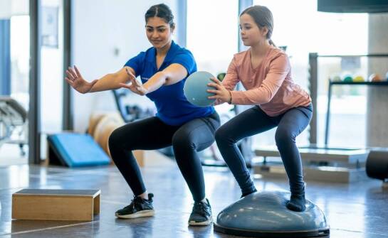 Elastyczność mięśni – jak gabinet rehabilitacji może pomóc?