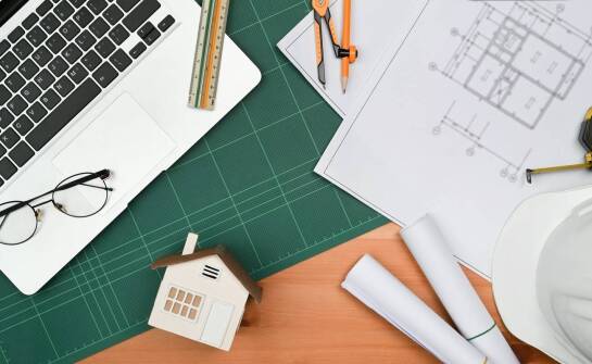 Jak firma budowlana współpracuje z klientem przy wyborze projektu domu?