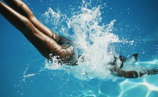 Jakie są etapy zaawansowania w nauce pływania dla dorosłych?