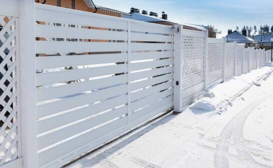 Jakie rodzaje bram są najodporniejsze na zmienne temperatury?