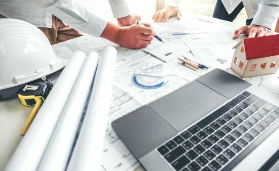 Jakie korzyści przynosi współpraca z firmą architektoniczną przy projektach mieszkalnych?