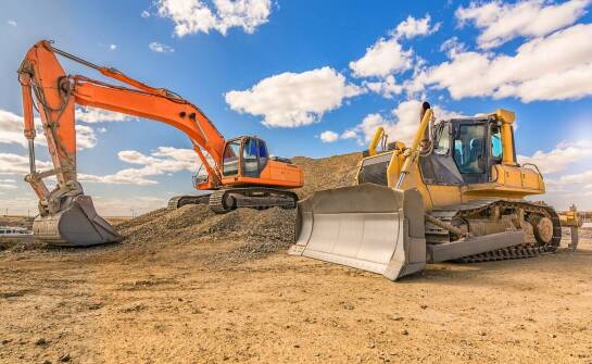 Zastosowanie środków do usuwania śladów po oponach w przemyśle budowlanym