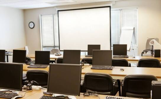 Technologiczne nowinki w projektorach multimedialnych dla edukacji