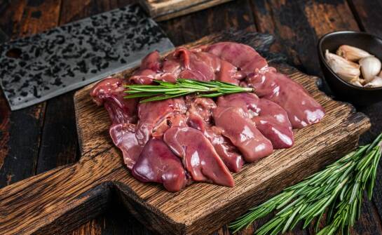 Mięso z lamy – dlaczego warto je wprowadzić do diety BARF?