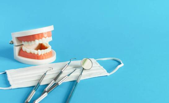 Periodontologia: jak dbać o zdrowie dziąseł na co dzień?