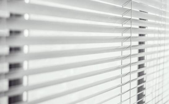 Wpływ żaluzji aluminiowych na energooszczędność budynku