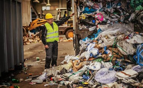 Rola recyklingu w przetwarzaniu odpadów przemysłowych na surowce wtórne