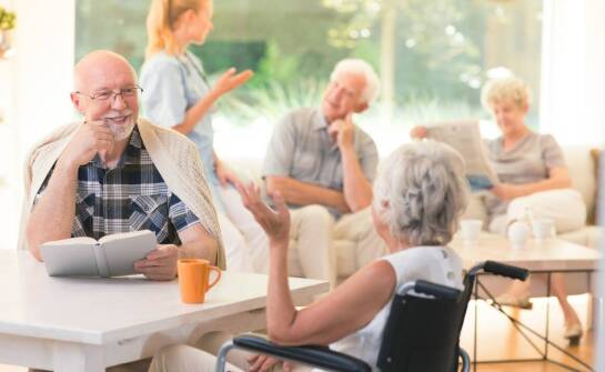 Jak wygląda proces adaptacji seniorów do opieki czasowej?