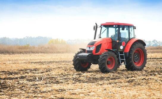 Jak specyfikacja techniczna Farmtrac 6050 przekłada się na wydajność pracy?