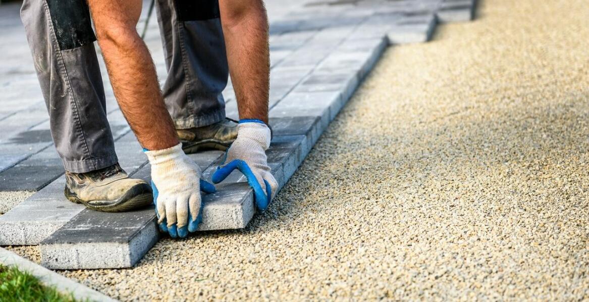Jakie są najlepsze metody brukowania podwórka?